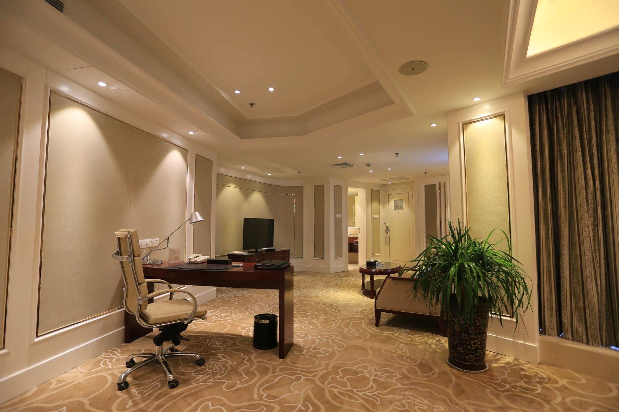 Baoji Jianguo Hotel Extérieur photo